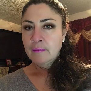 Meet your Posher, Edith